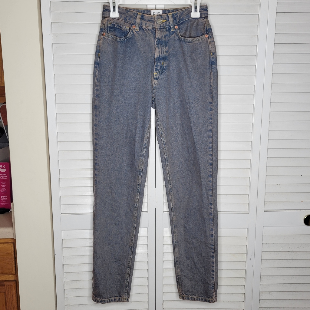 Urban Outfitters - Bdg Mom High Rise Pink-Hued Jeans Sz 25 Euc Urb1232-29